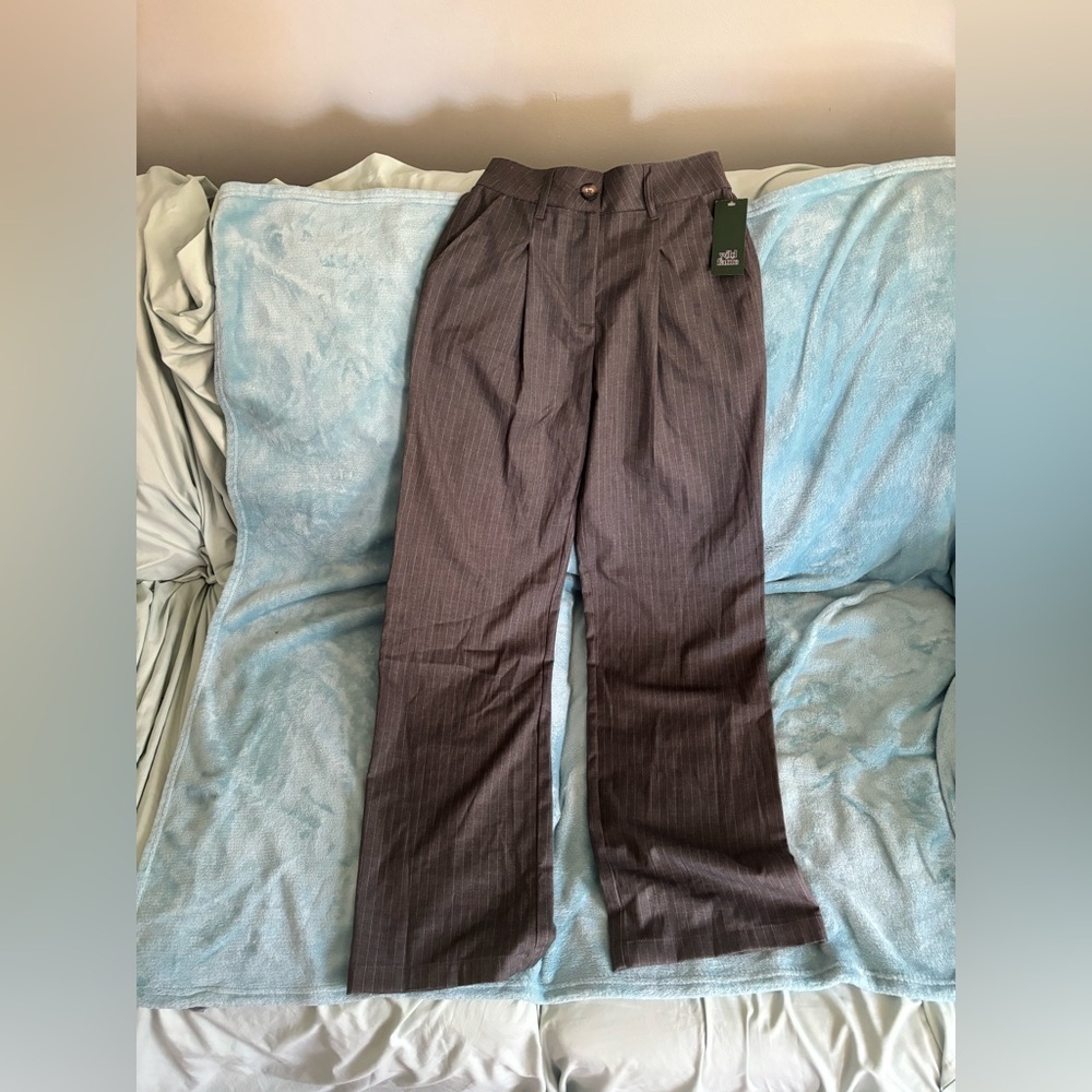 Wild Fable Women’s Gray Pin-striped Dress Pants
